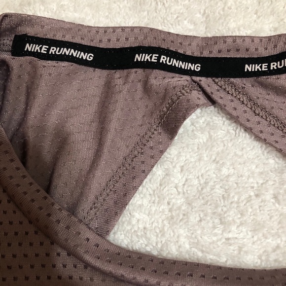 Nike training tank - Picture 8 of 8